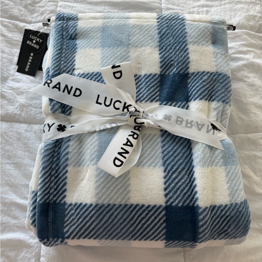 Lucky Brand Blue and White Plaid Plush Throw